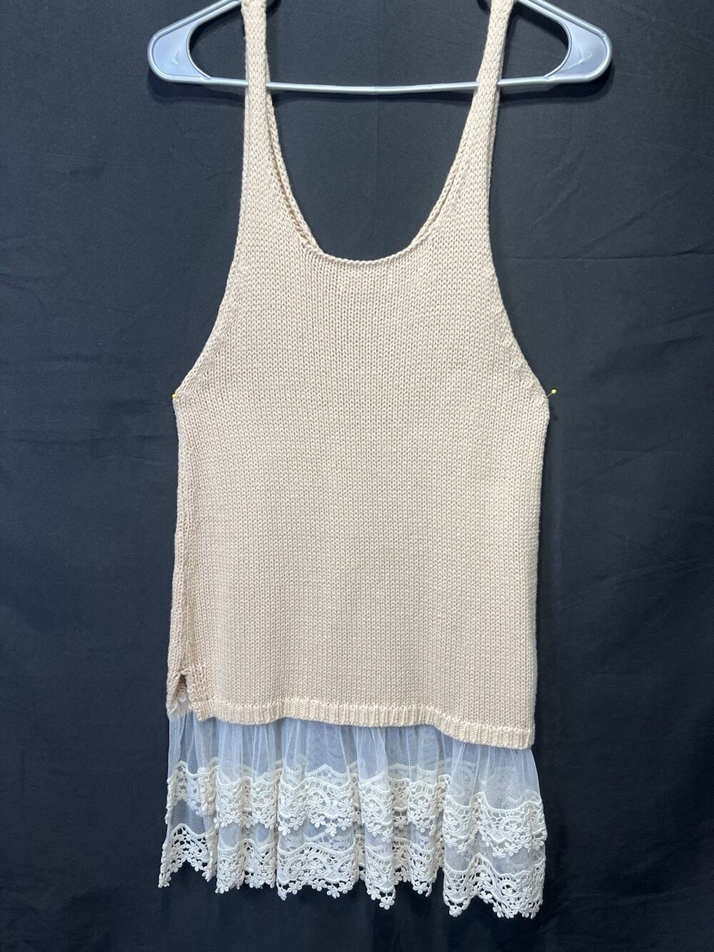 A’ reve Women’s Crochet Lace Hem Tank Top Tunic Sz S/M Beige Boho Ruffled Hem